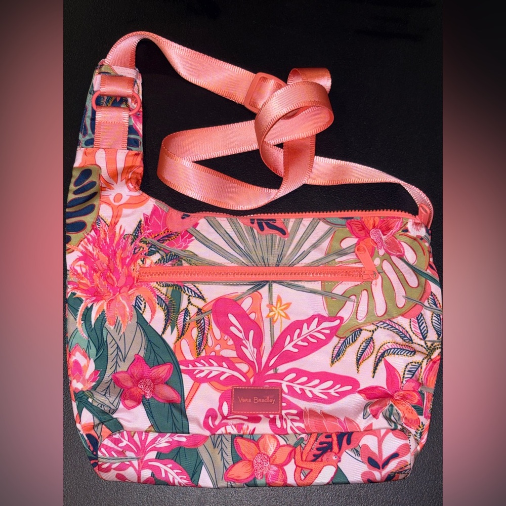 BUNDLE SET!!
*Vera Bradley Crossbody & Matching Belt Bag!